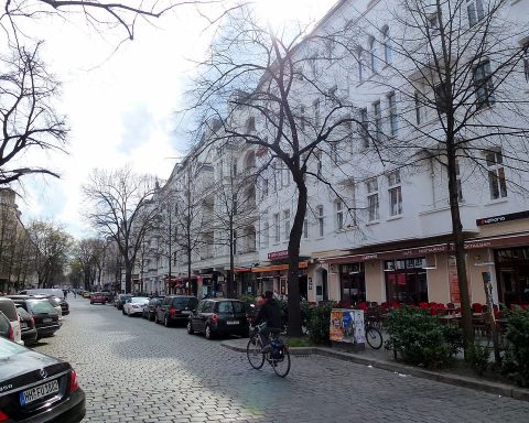 Cyclist on Simon-Dach-Straße