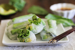 vegan asparagus avocado rice paper roll